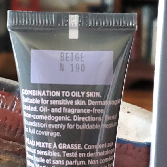 Beige N 190 (Neutral) Matte 3D Foundation Combo to Oily Mary Kay Timewise - Picture 7 of 8